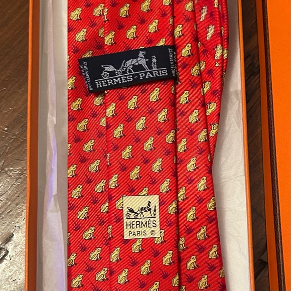 NIB Hermes Paris Silk Necktie with Frogs - Picture 5 of 10